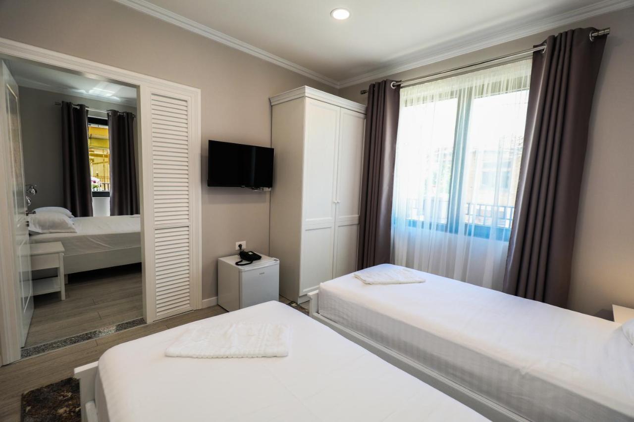 Hotel Peroni كورتشي المظهر الخارجي الصورة