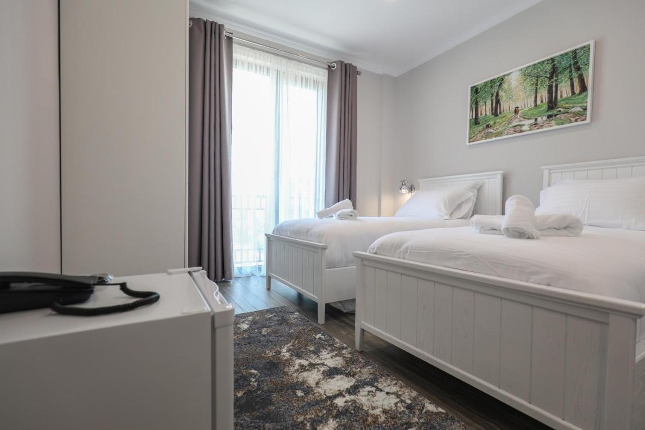 Hotel Peroni كورتشي المظهر الخارجي الصورة