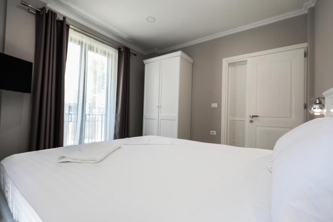 Hotel Peroni كورتشي المظهر الخارجي الصورة