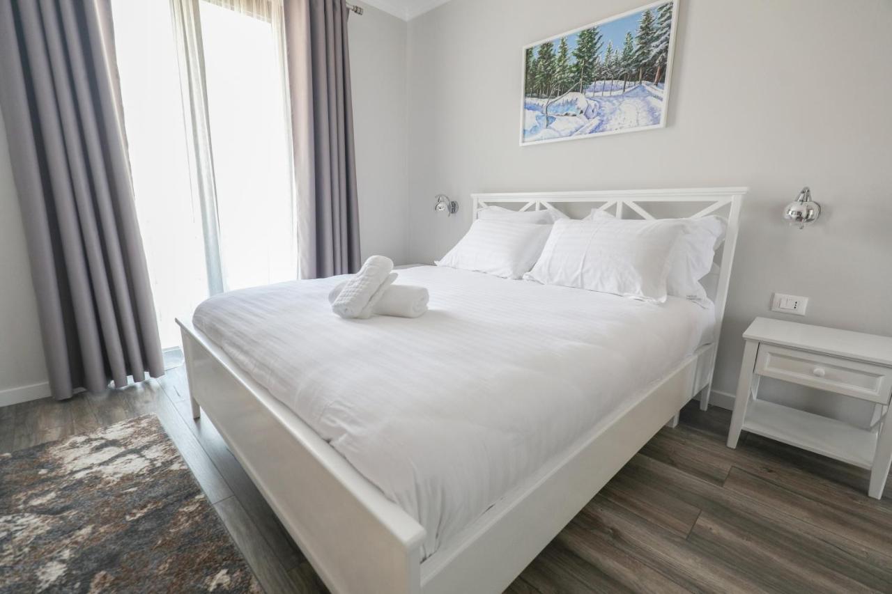 Hotel Peroni كورتشي المظهر الخارجي الصورة